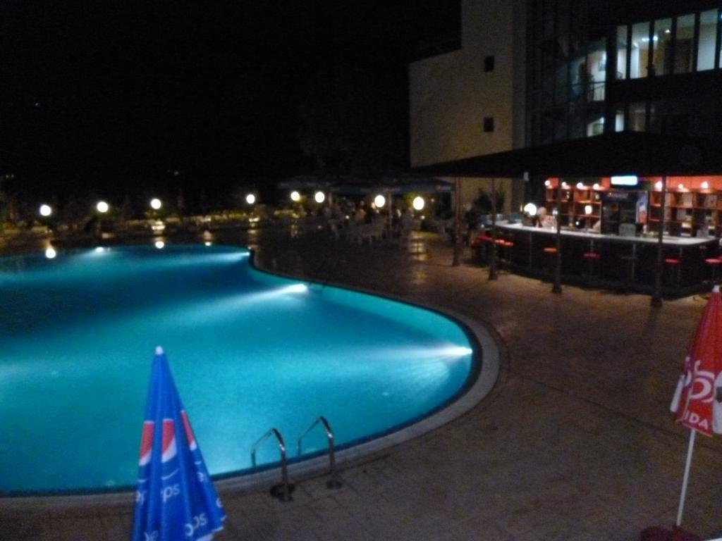 Ahilea Hotel - Free Pool Access Balçık Dış mekan fotoğraf