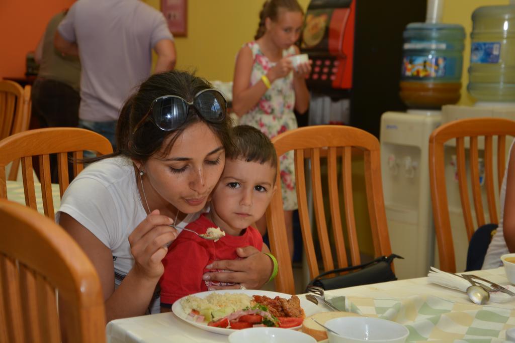 Ahilea Hotel - Free Pool Access Balçık Dış mekan fotoğraf