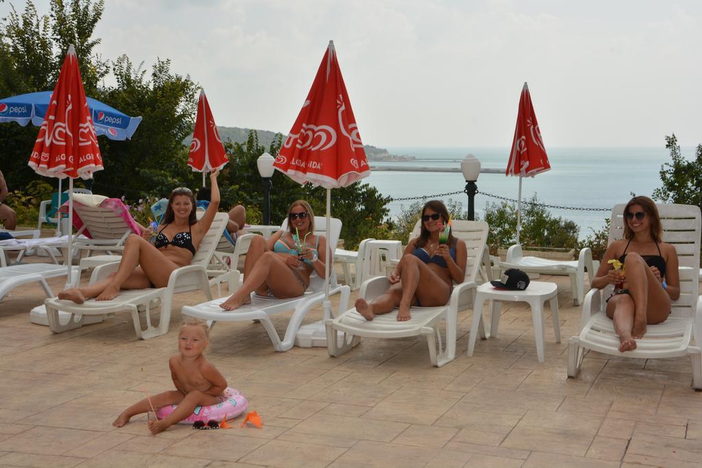 Ahilea Hotel - Free Pool Access Balçık Dış mekan fotoğraf