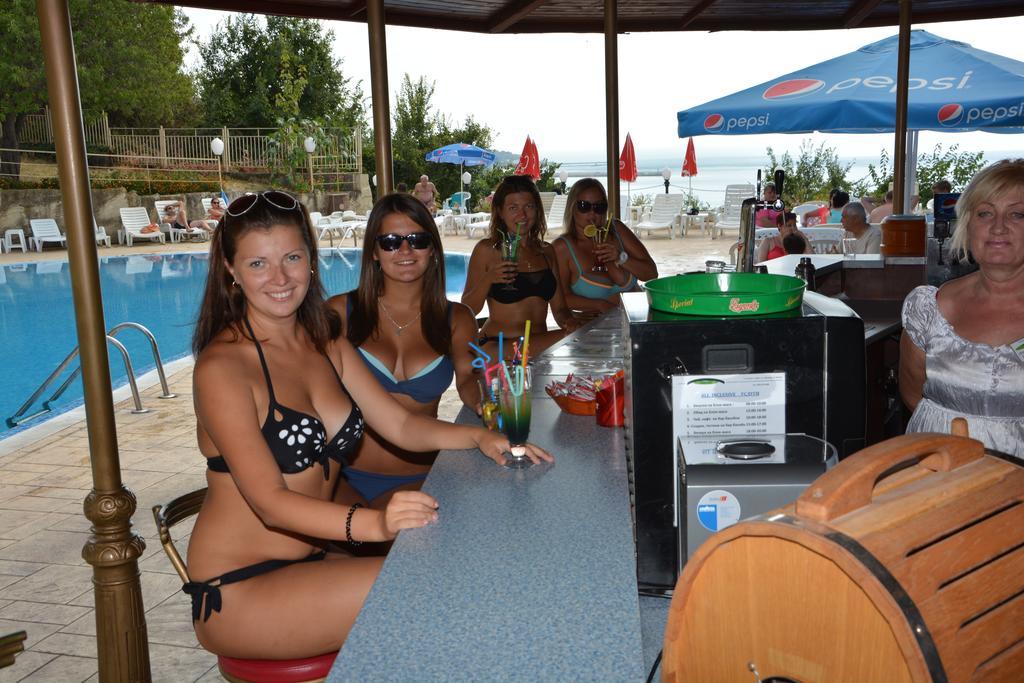 Ahilea Hotel - Free Pool Access Balçık Dış mekan fotoğraf