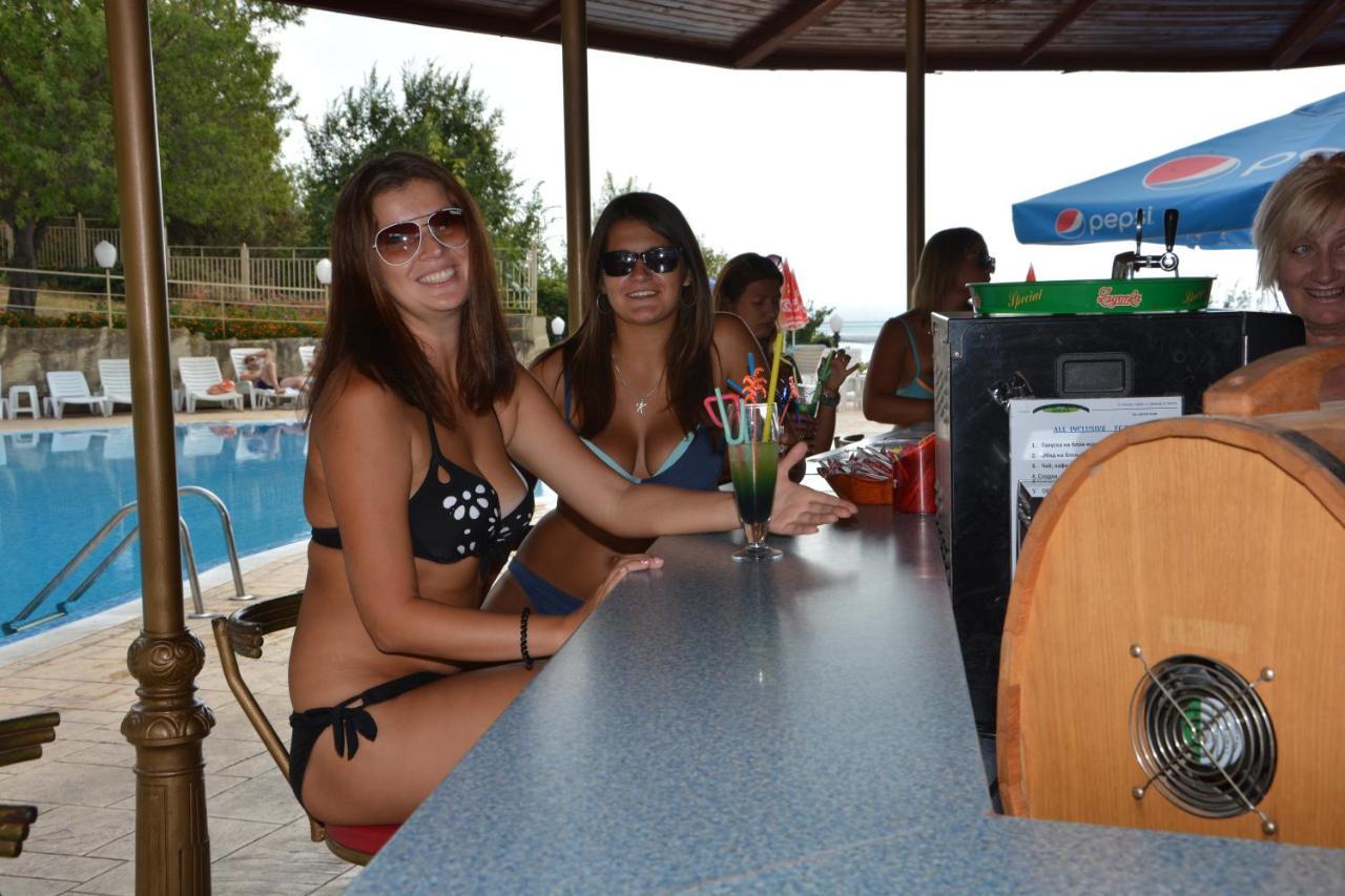 Ahilea Hotel - Free Pool Access Balçık Dış mekan fotoğraf